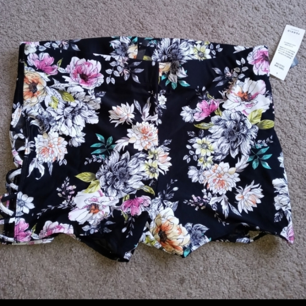 New color flowers swim short